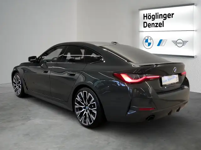 BMW 4 Series view 9