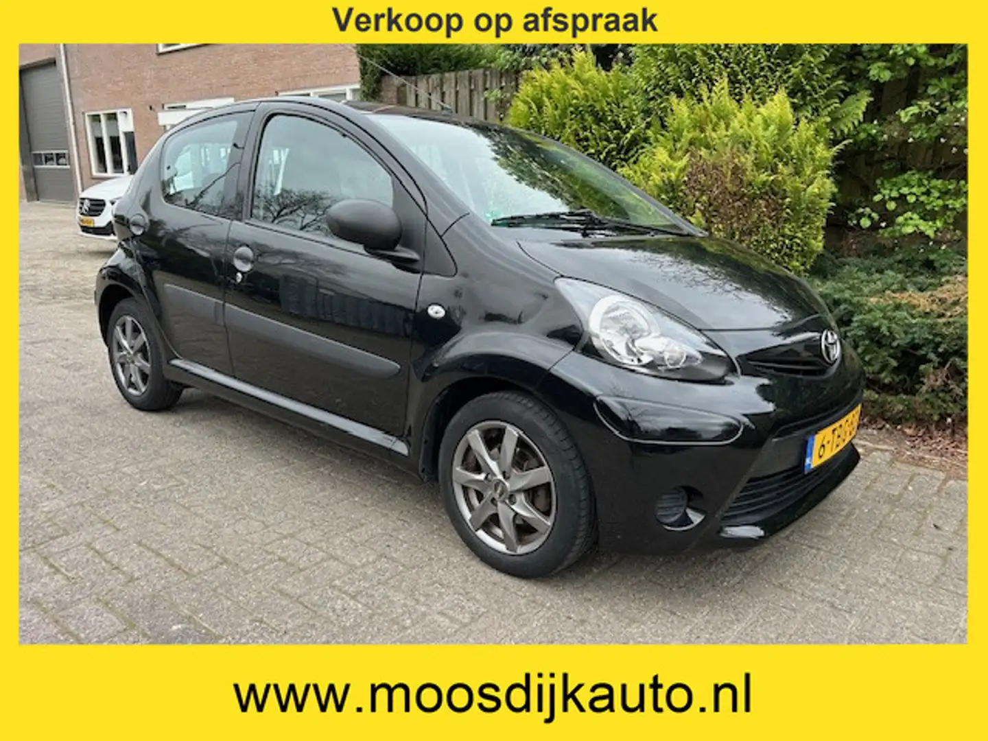 Toyota Aygo 1.0 VVT-i Now 1e eig/ 5 Drs/ Airco/ Orig NL auto/ Zwart - 1