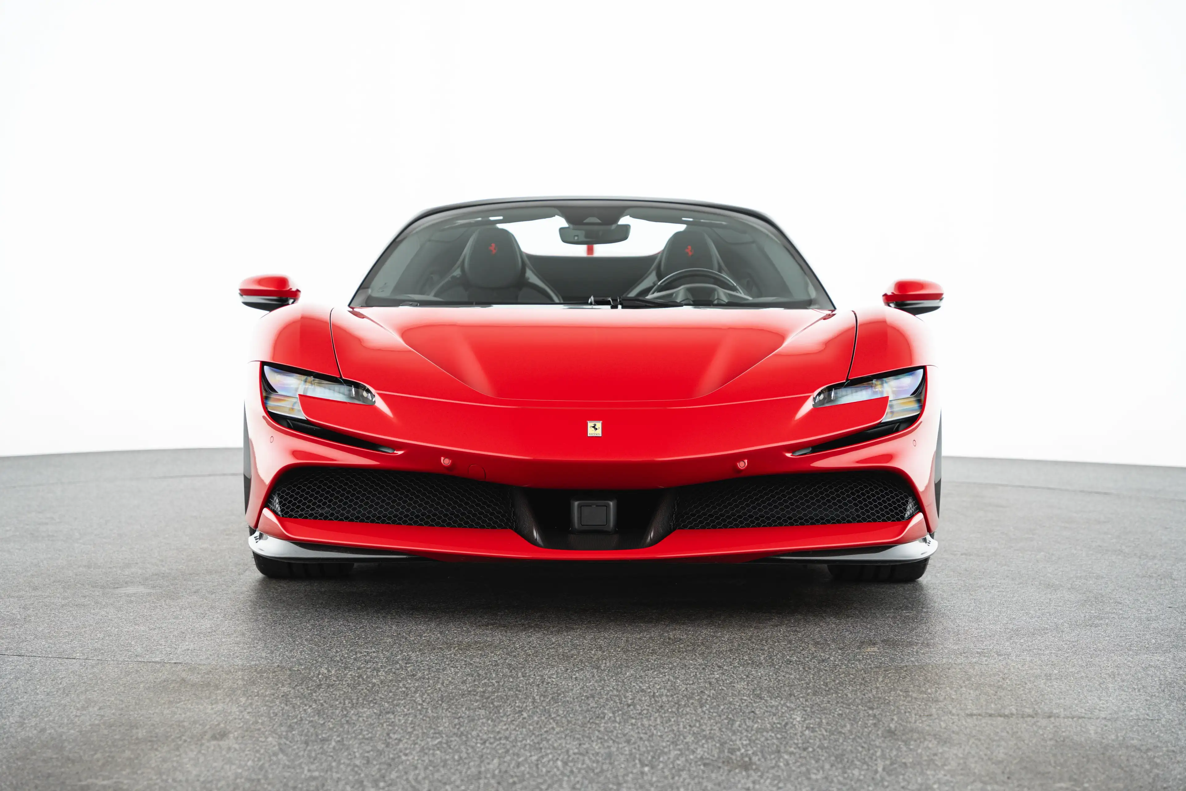 Ferrari SF90 Spider PHEV 7,9kWh F1-DCT — photo 2