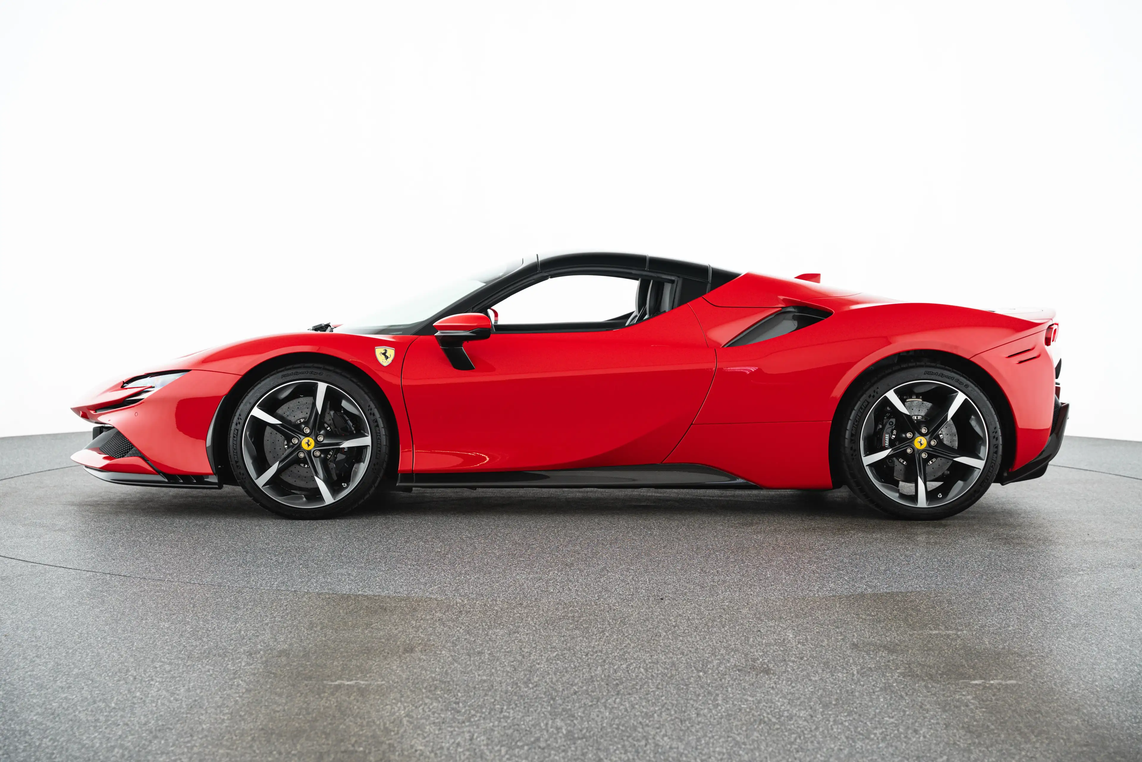 Ferrari SF90 Spider PHEV 7,9kWh F1-DCT — photo 8