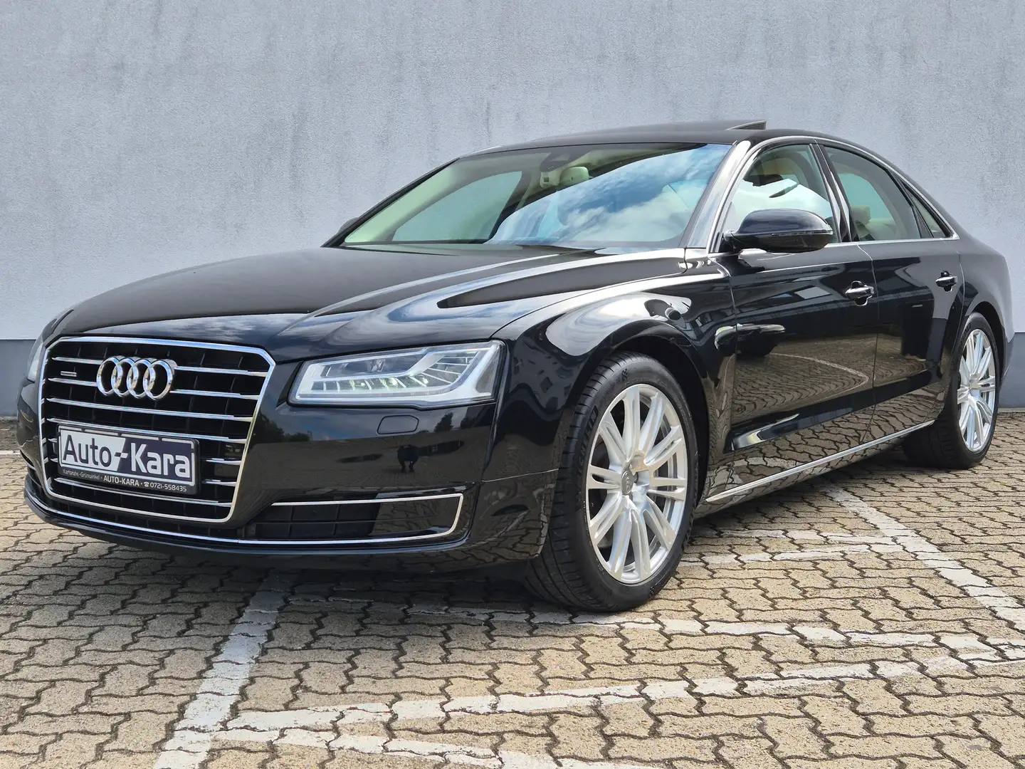 Audi A8 4.0 TFSI quattro*V8*20"*BOSE*Navi*LED*Schiebedach* Schwarz - 1