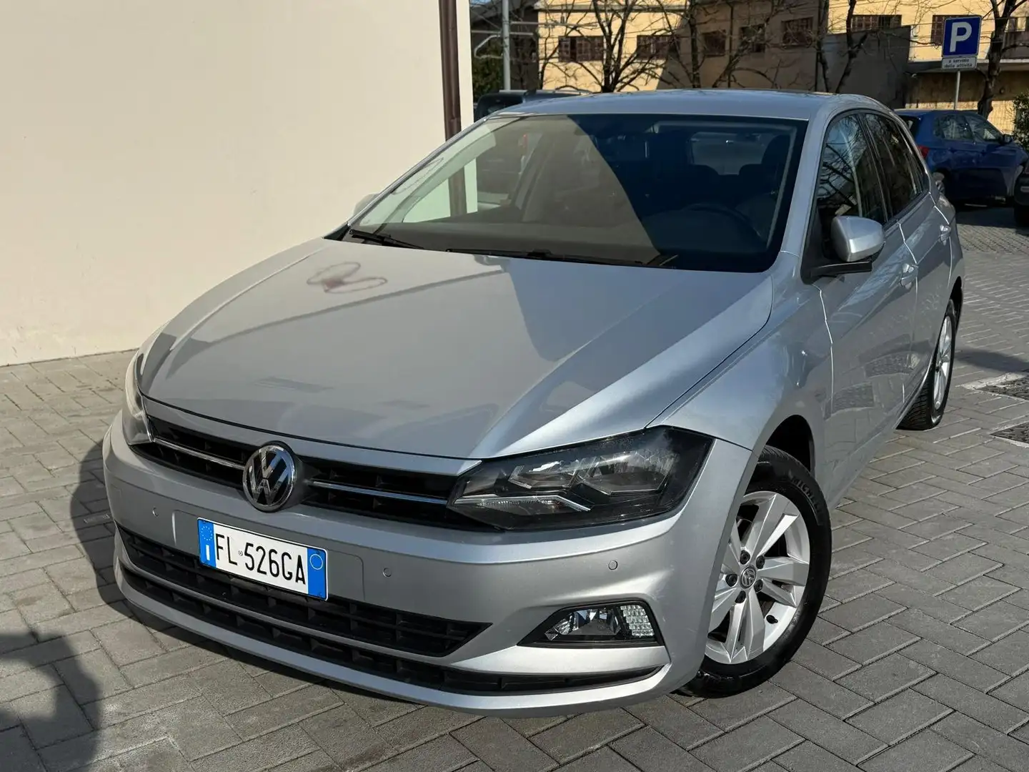 Volkswagen Polo Polo 5p 1.0 mpi Comfortline 75cv Zilver - 2