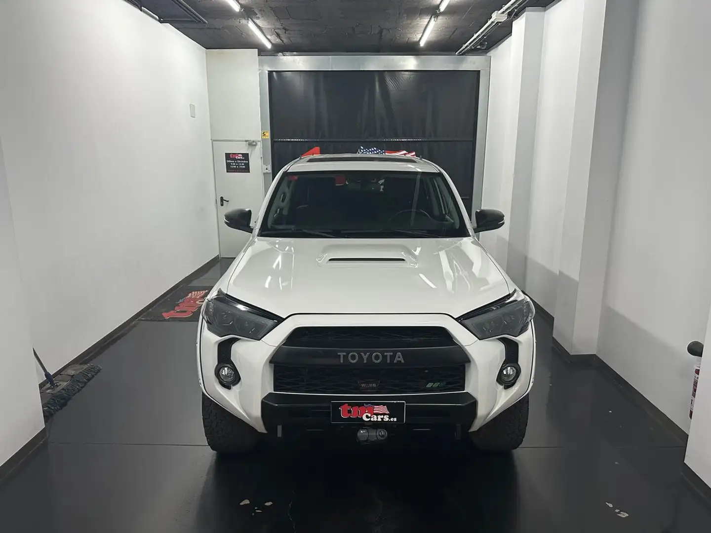 Toyota TRD bijela - 1