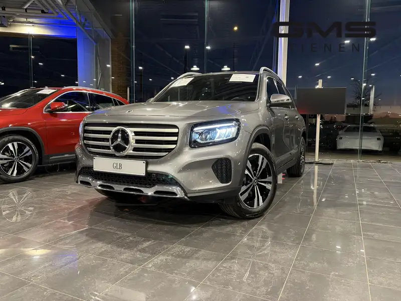 MERCEDES-BENZ Glb