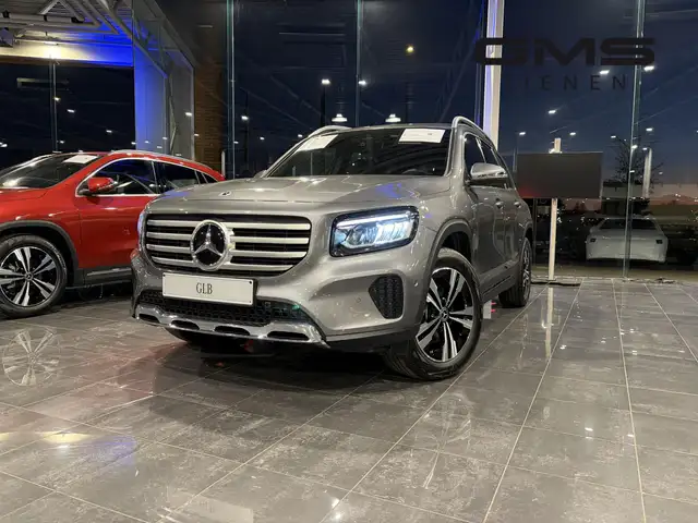 Mercedes-Benz GLB 180 Cyber Edition