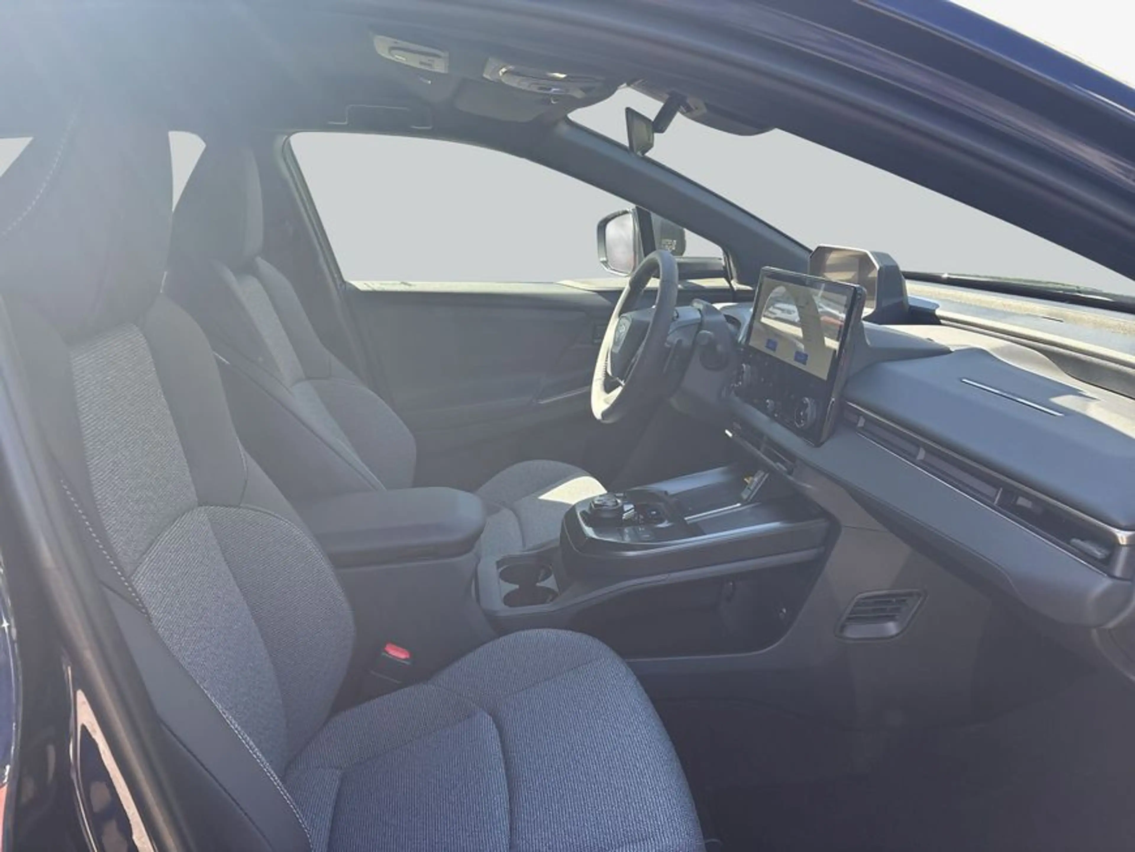Toyota bZ4X Teamplayer, Facelift, Navi, 360°Kamera, PDC — photo 13