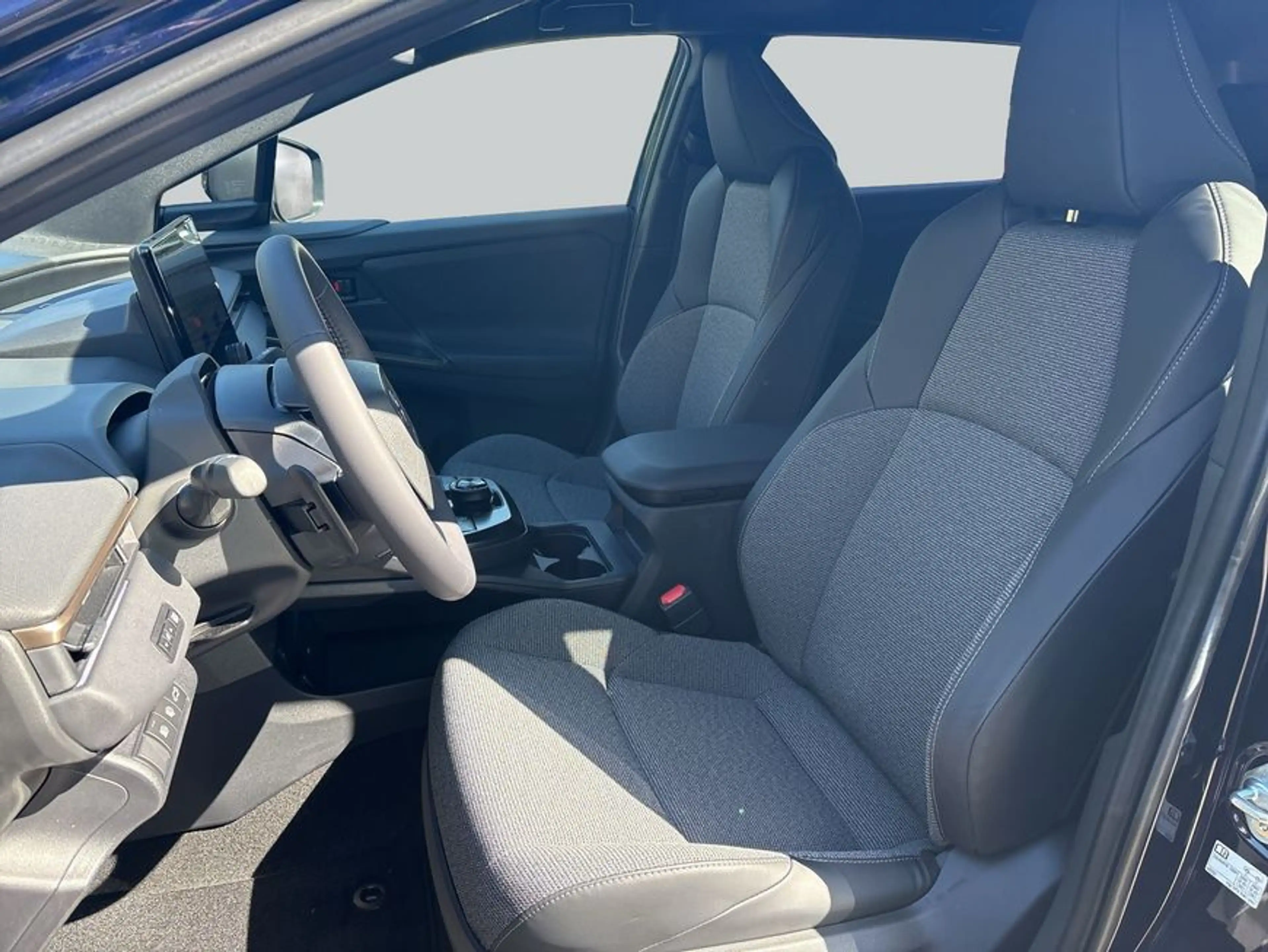 Toyota bZ4X Teamplayer, Facelift, Navi, 360°Kamera, PDC — photo 11