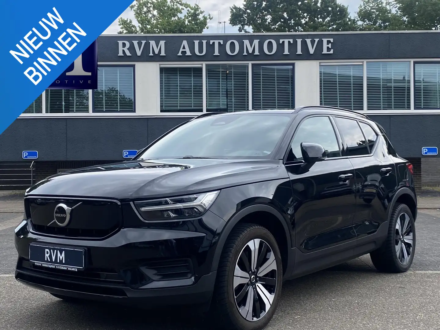 Volvo XC40 Recharge Plus STOEL + STUURVERWARMING | LEDER/ALCA Schwarz - 1