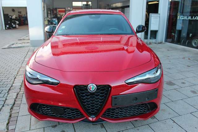 Imagine Alfa Romeo Giulia Veloce Q4 Matrix-LED Garantie 08-27