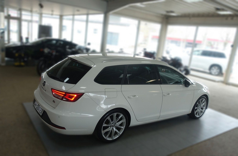 SEAT Leon 1.4 TSI ACT FR Sporttourer; LED NAV Mirror — photo 11