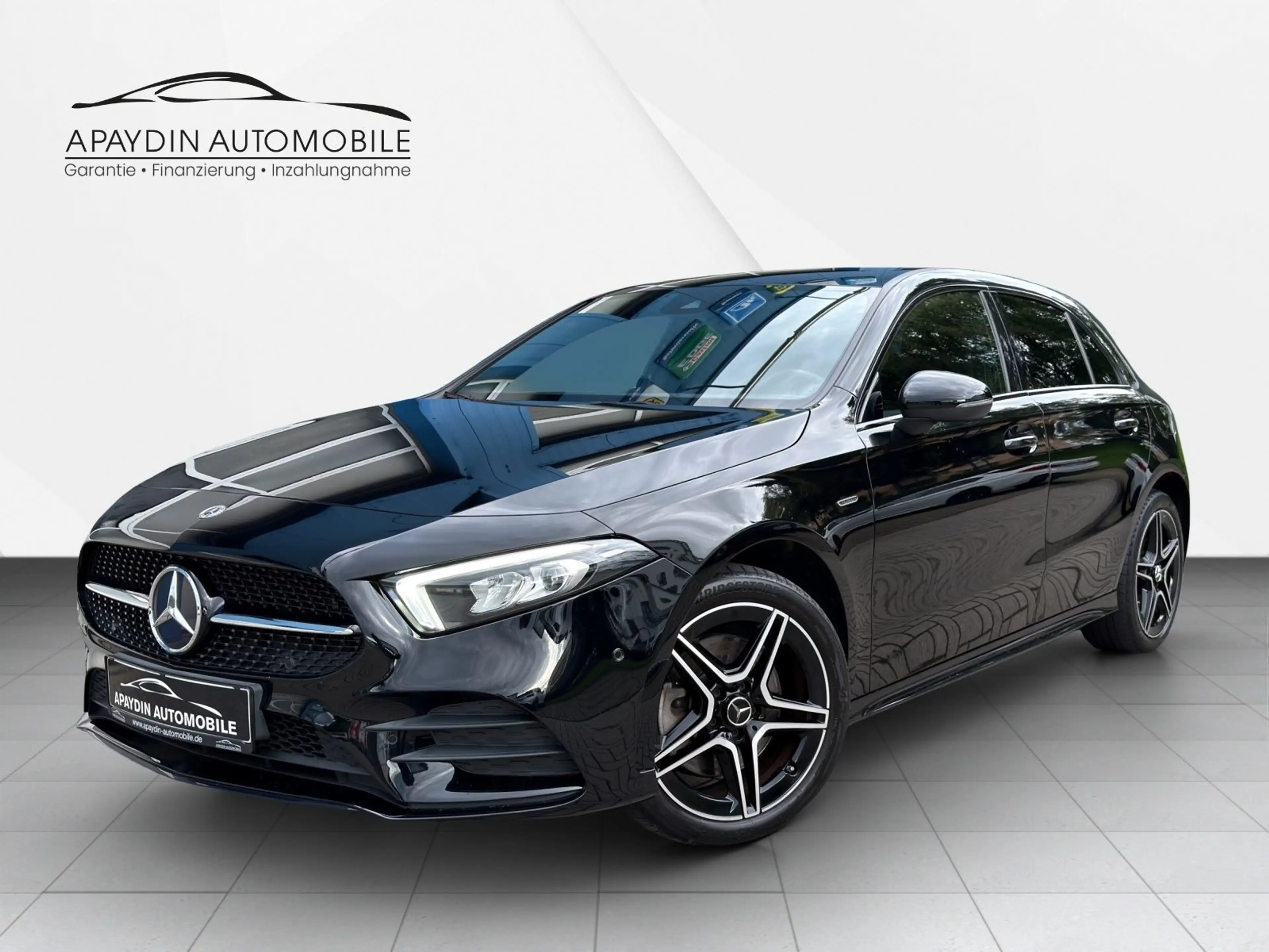 Mercedes-Benz A 250 AMG-Line LED/AMBIENTE/NIGHTPAKET/MBUX/PTS