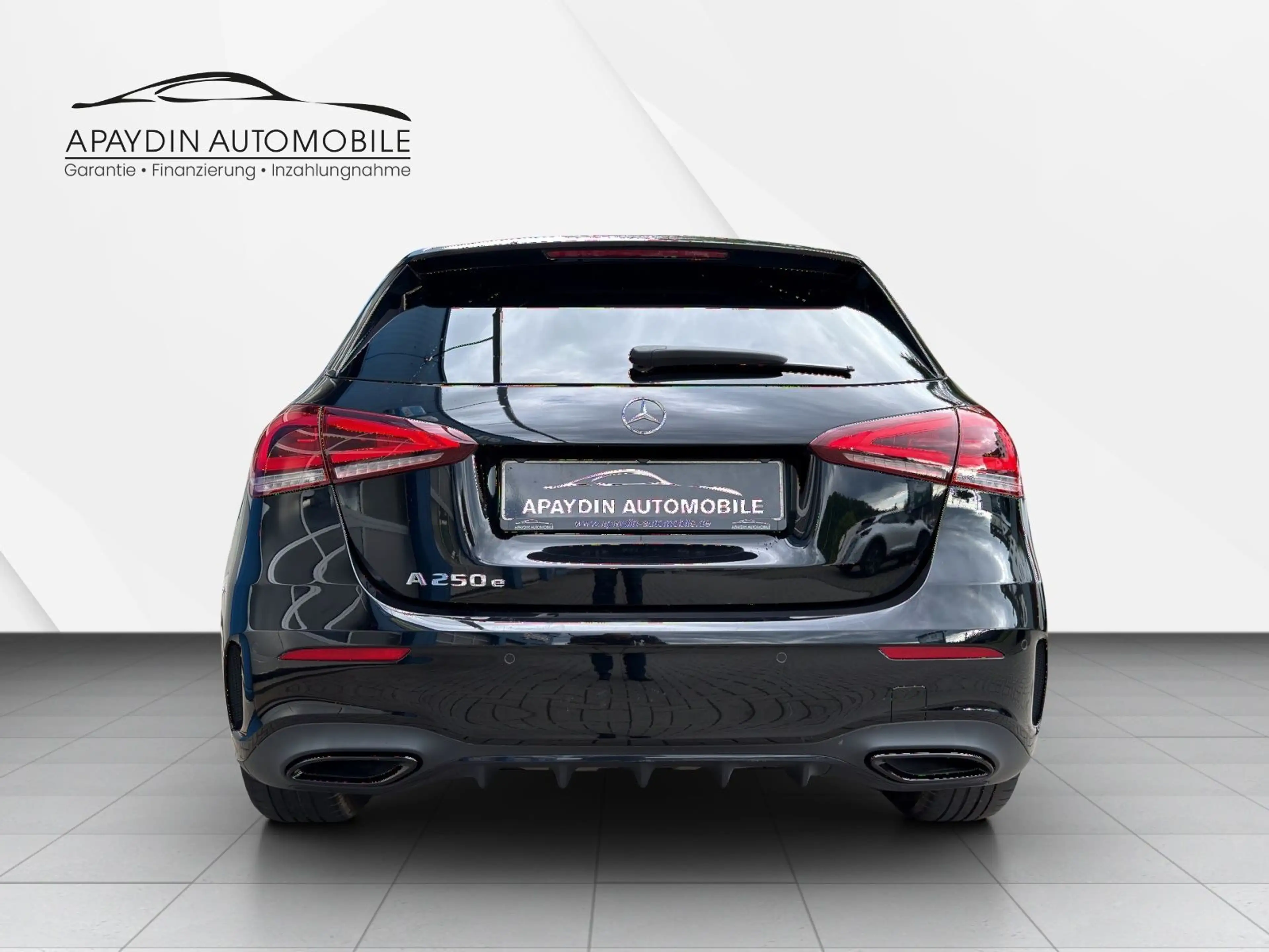 Mercedes-Benz A 250 AMG-Line LED/AMBIENTE/NIGHTPAKET/MBUX/PTS — photo 4