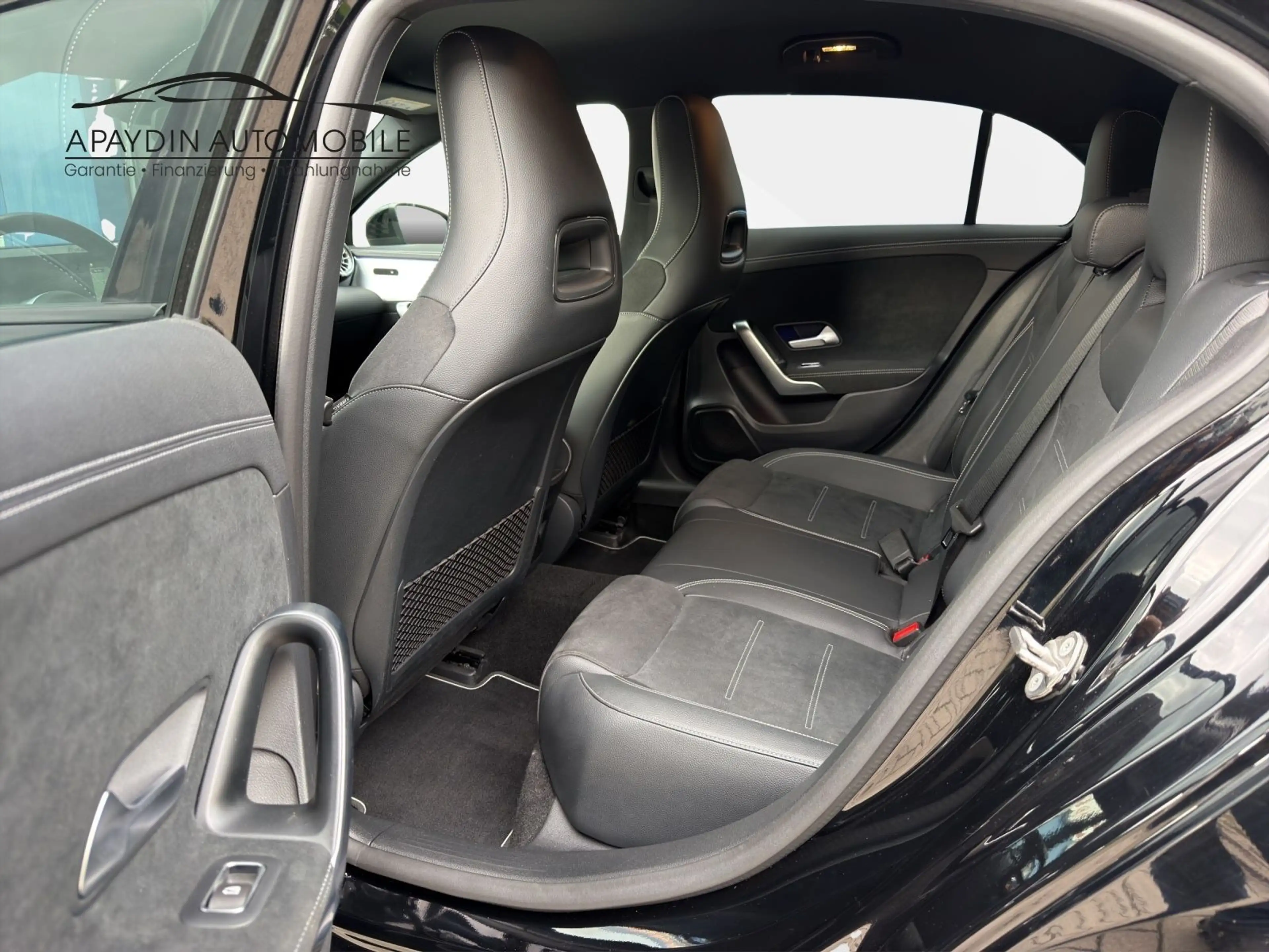 Mercedes-Benz A 250 AMG-Line LED/AMBIENTE/NIGHTPAKET/MBUX/PTS — photo 21