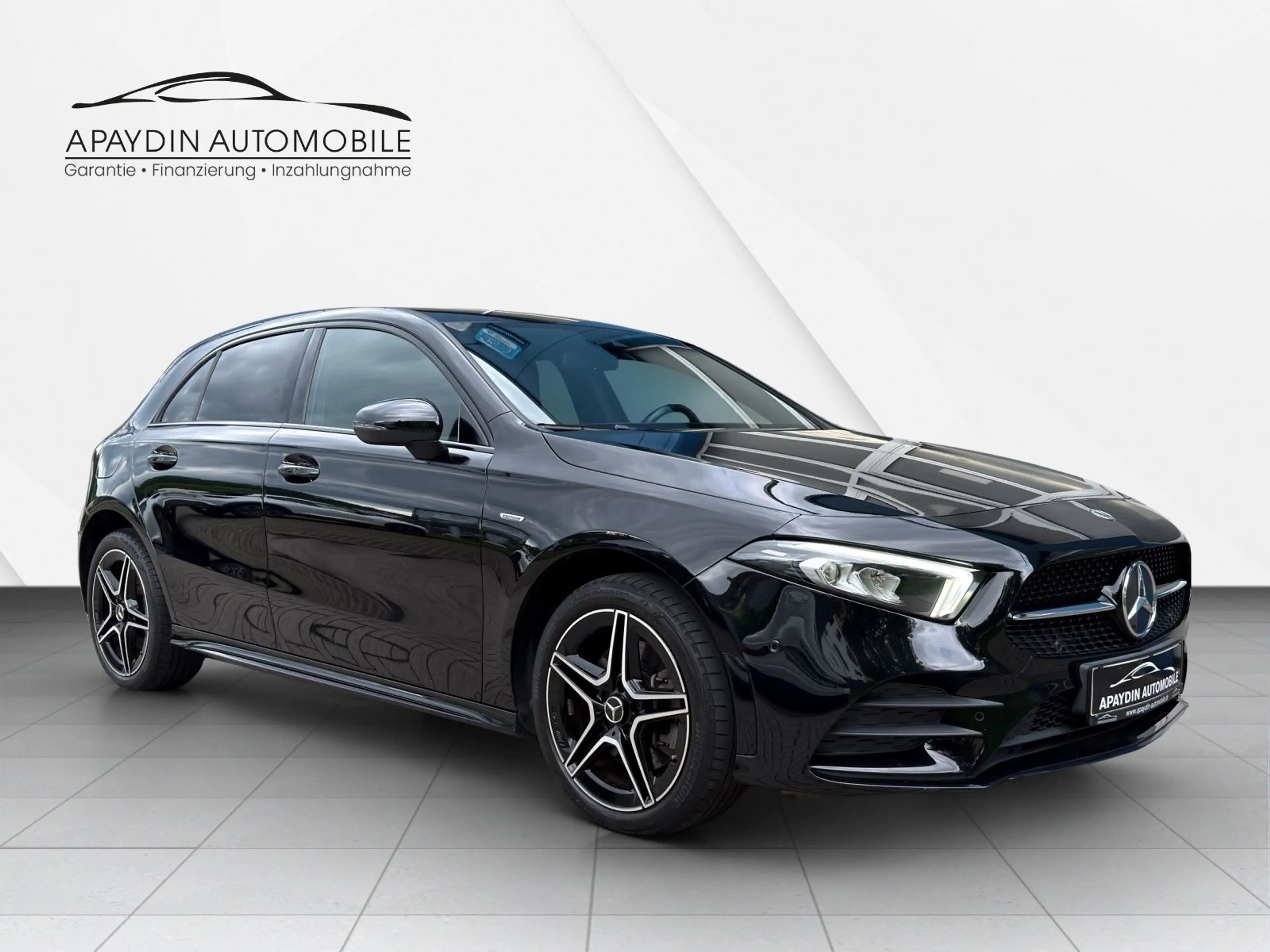 Mercedes-Benz A 250 AMG-Line LED/AMBIENTE/NIGHTPAKET/MBUX/PTS — photo 7