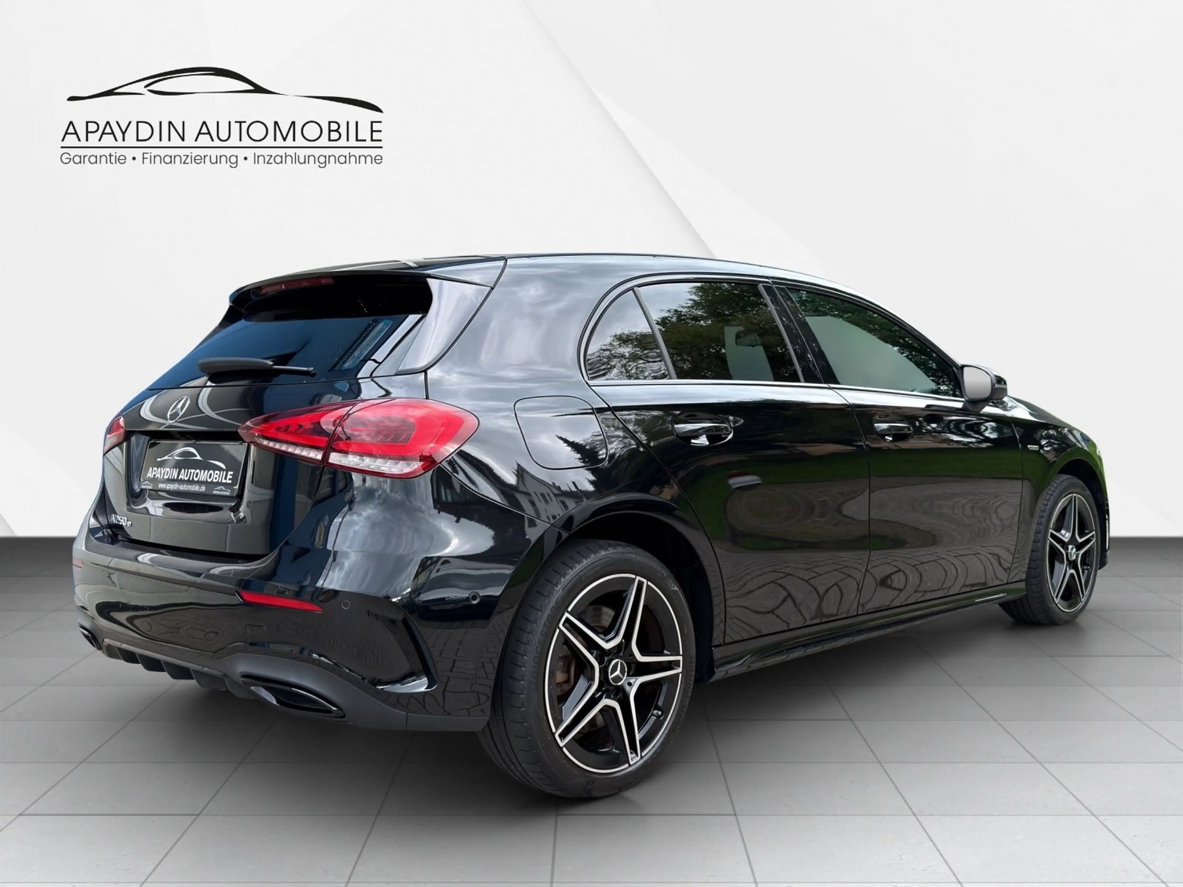 Mercedes-Benz A 250 AMG-Line LED/AMBIENTE/NIGHTPAKET/MBUX/PTS — photo 5