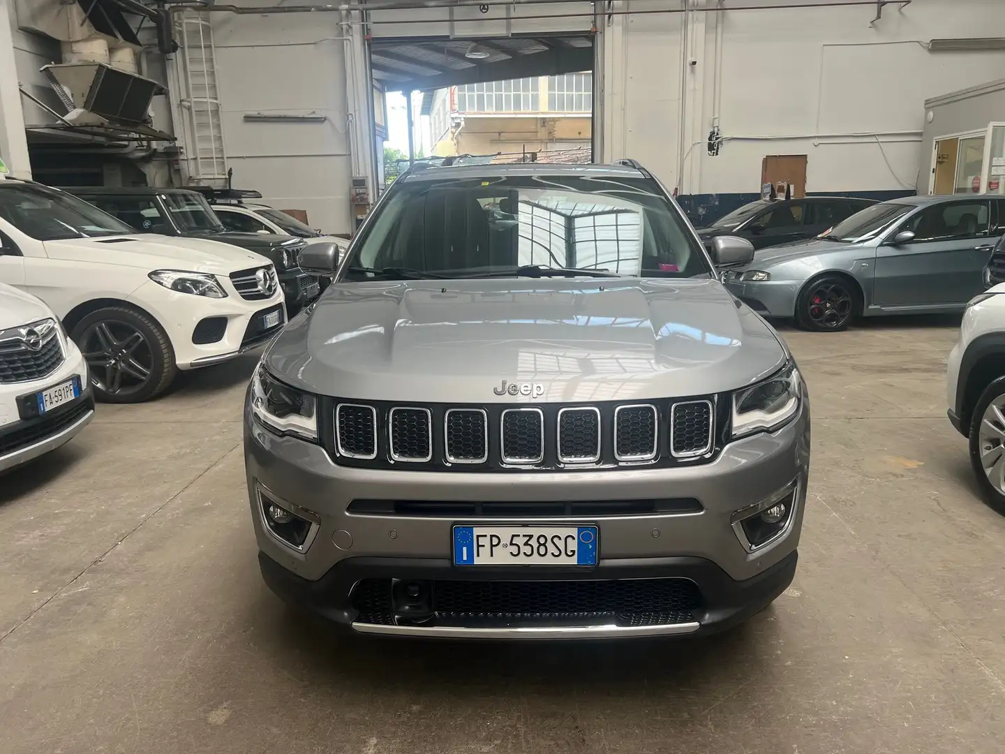 Jeep Compass Compass 1.6 mjt Limited 2wd 120cv Grijs - 1