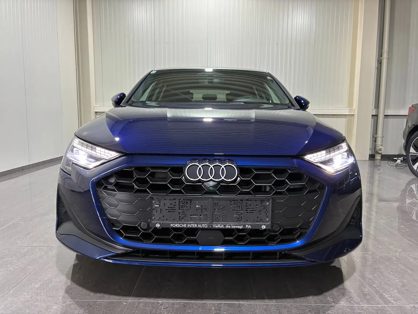 Audi A3 TFSI Panoramadach, Standheizung MwsT Ausweisbar Blau - 2
