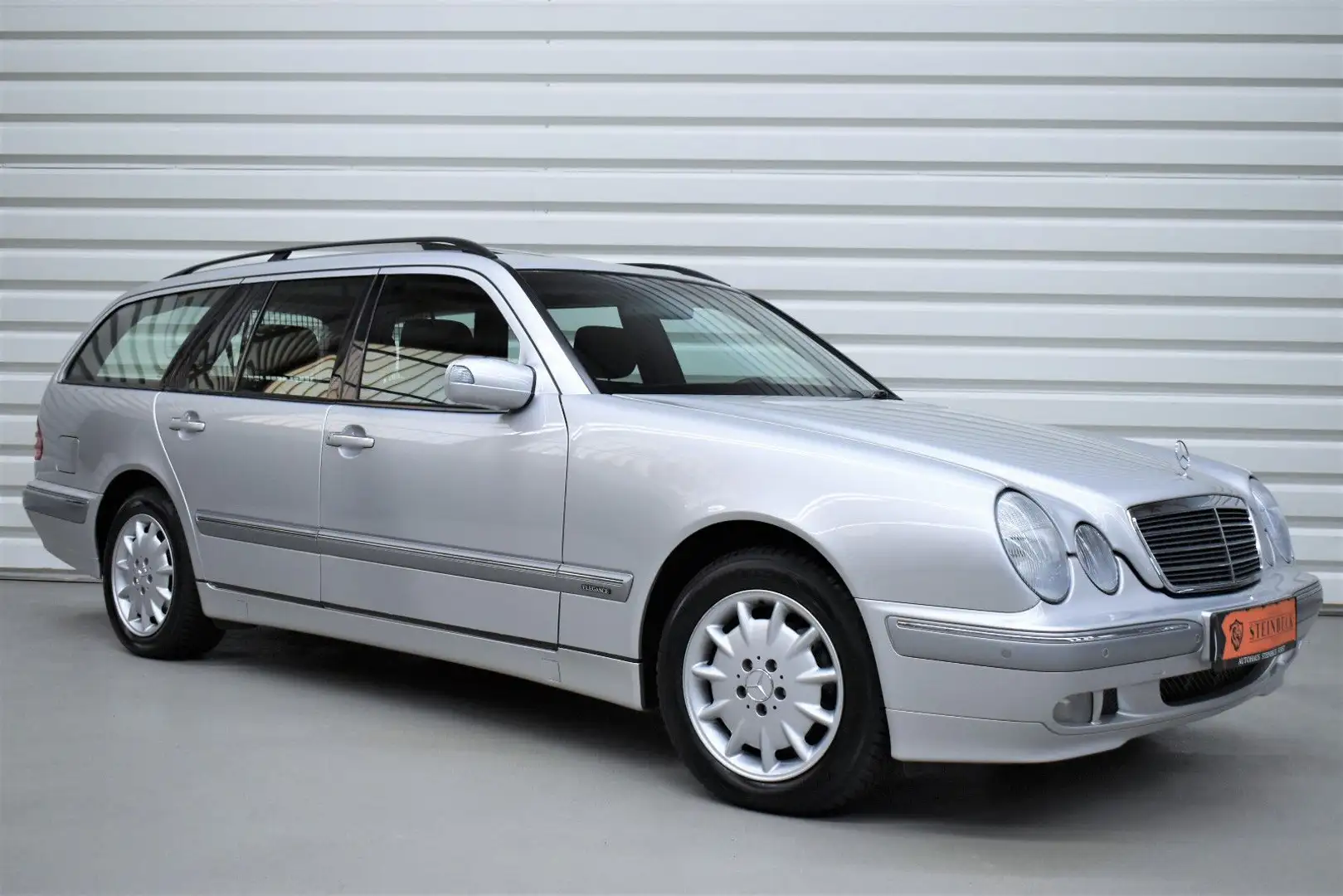 Mercedes-Benz E 220 E220 CDI T ELEGANCE+PDC+SHZ+Schiebedach Ezüst - 1