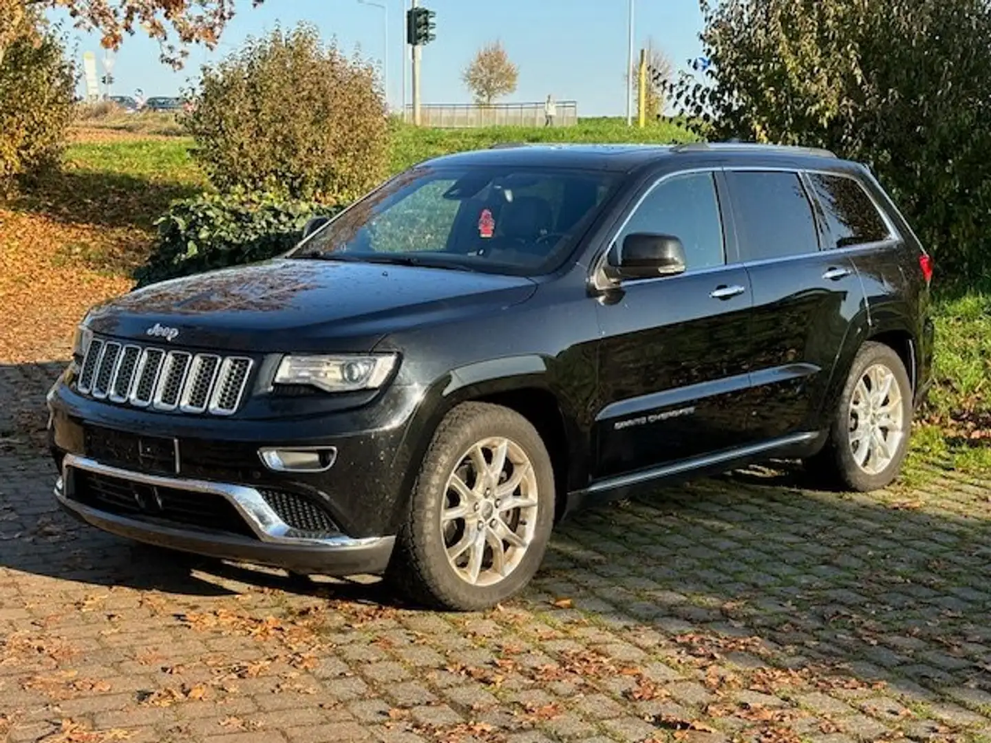 Jeep Grand Cherokee 3.0 CRD Summit/Navi/Leder/Pano/AHK/Luftfederung Negro - 1