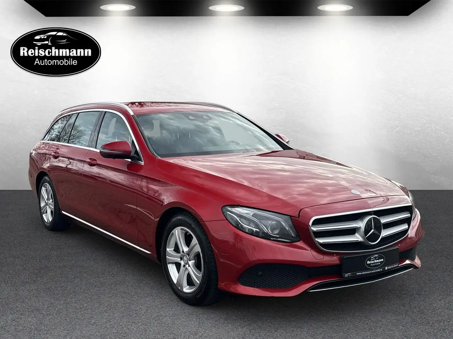 Mercedes-Benz E 220 d T-Modell NAVi Digital Spur Totw. Leder Rouge - 2