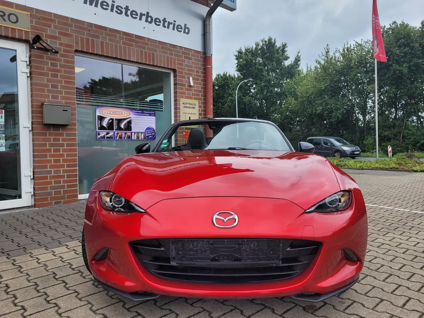 Mazda MX-5 SKYACTIV-G 131 Sports-Line Rouge - 2