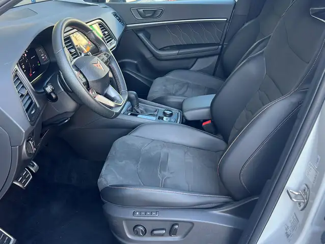 Cupra Ateca view 3