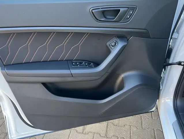 Cupra Ateca view 8