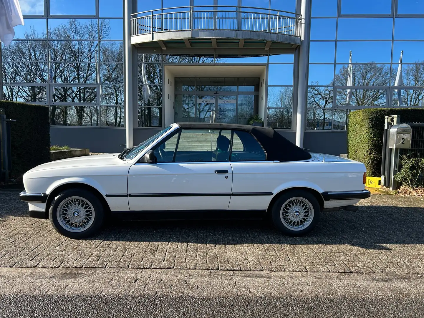 BMW 325 3-serie Cabrio 325i handgeschakeld incl hardtop ze Weiß - 2