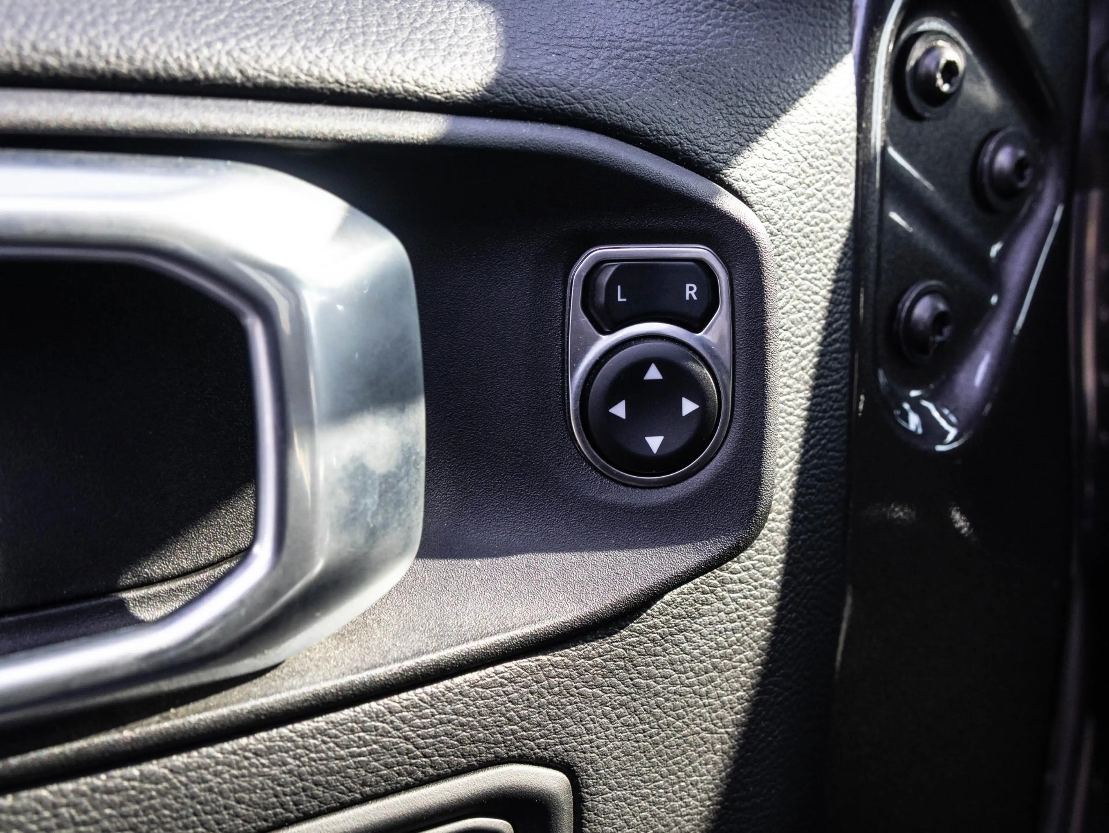 Jeep Wrangler Unlimited 4xe 380 Rubicon | Leder | Lier | Cruise — photo 36