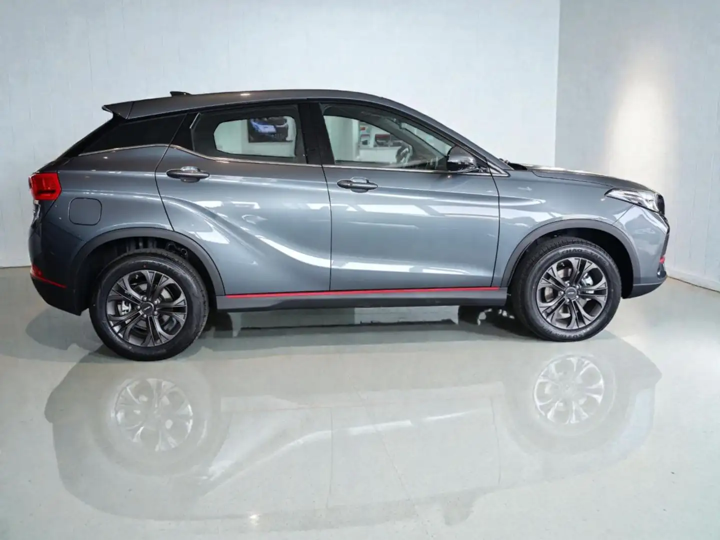 DFSK Fengon 500 Glory 500 GLORY 500 1.5 TURBO CVT LUXURY Gris - 2