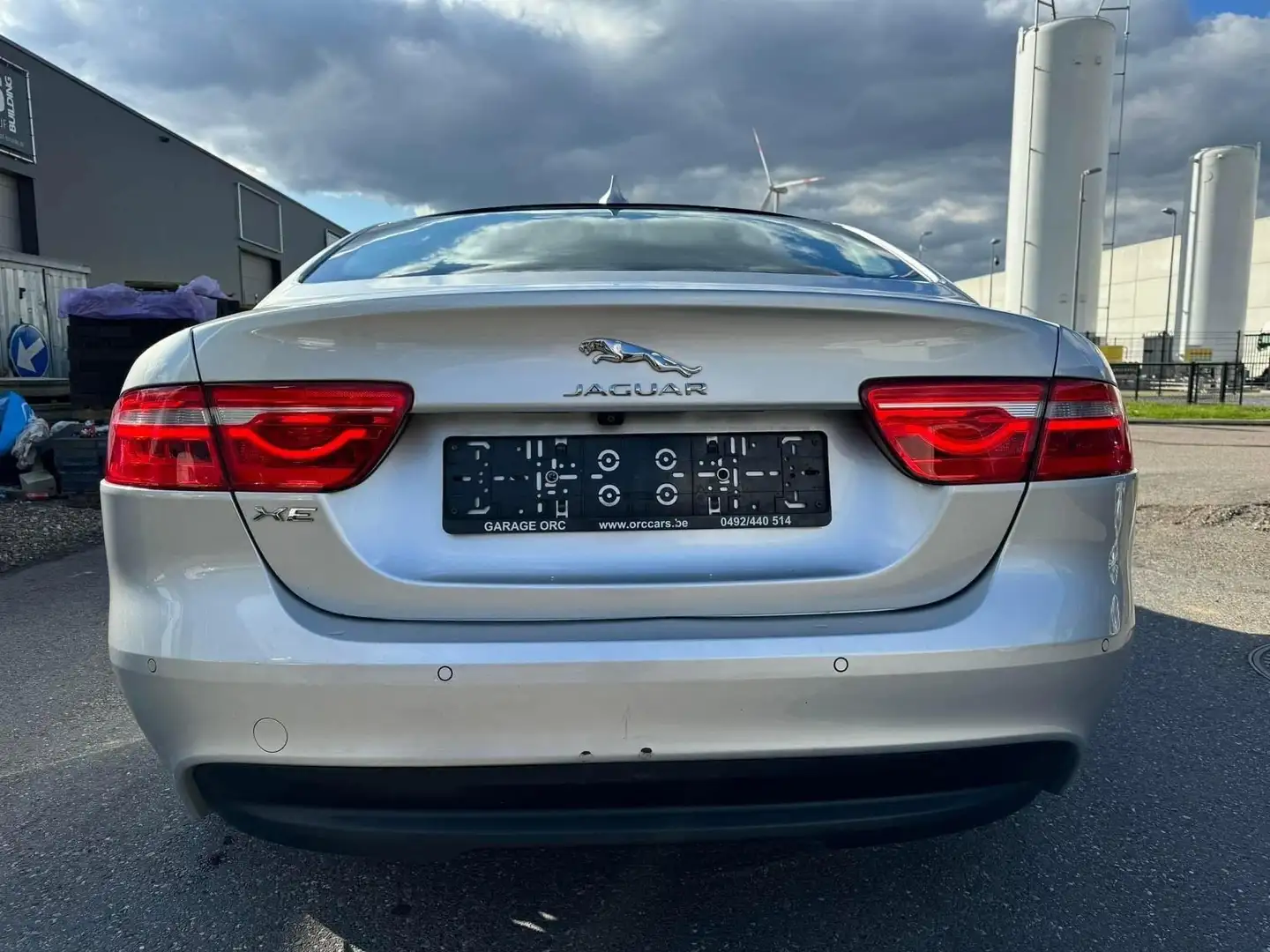 Jaguar XE 2.0 D E-Performance Prestige EXPORT EUR6b Argent - 2