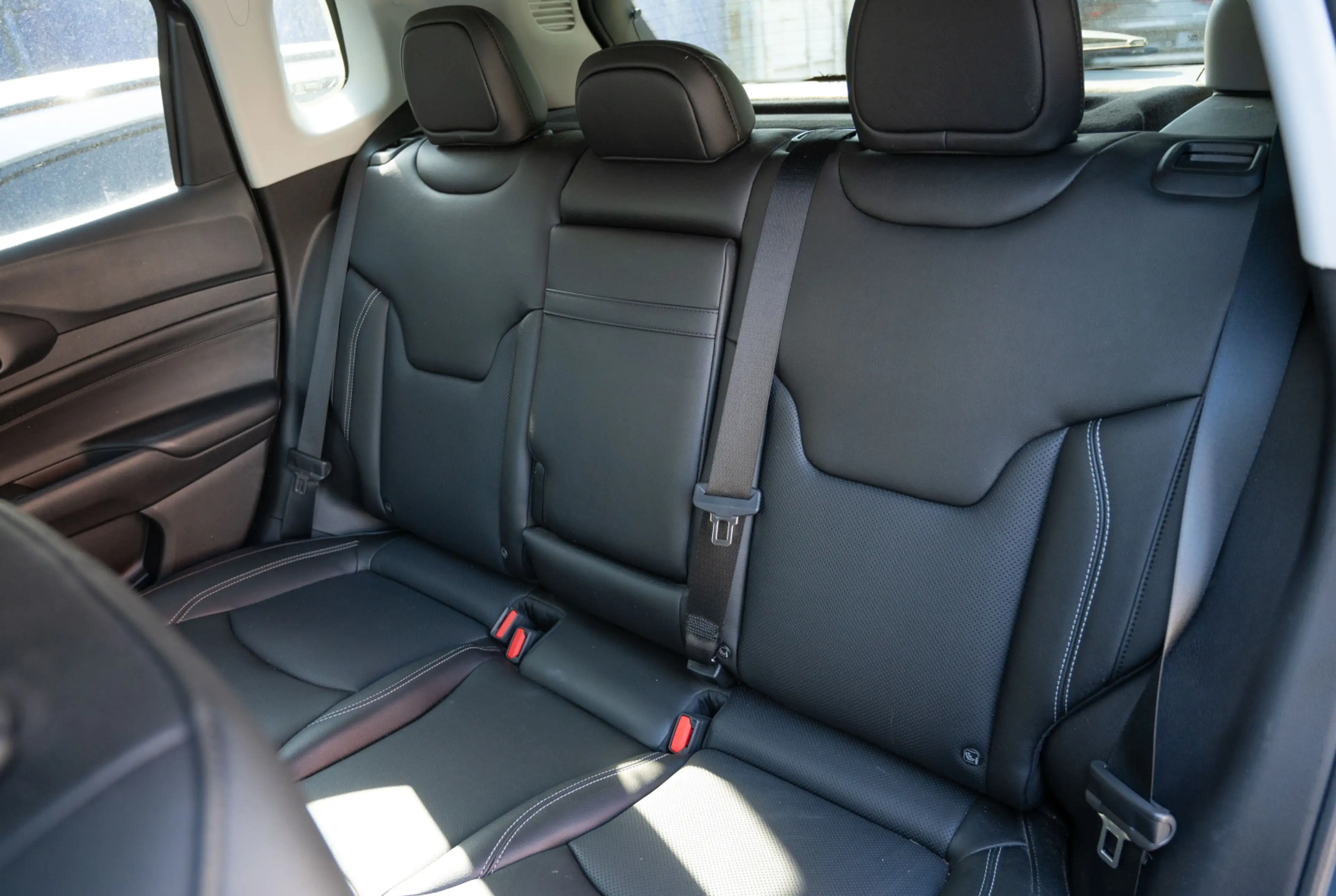 Jeep Compass S 1.5 Hybrid 48V *NAVI*DAB*SHZ*KEYLESS* — photo 8