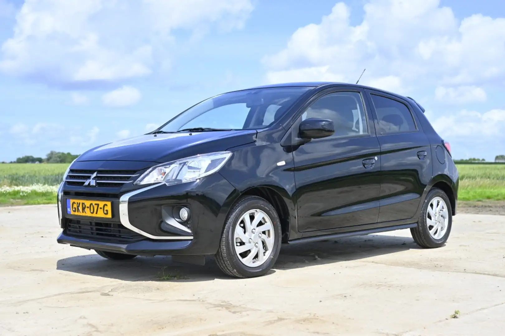 Mitsubishi Space Star 1.2 Dynamic Noir - 1