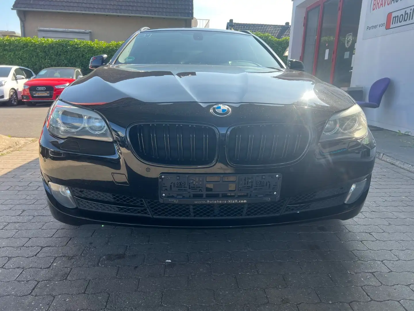 BMW 520 d Touring Aut. LED/NAVI/SHZ/PDC/TEMPO/ALUS Noir - 2