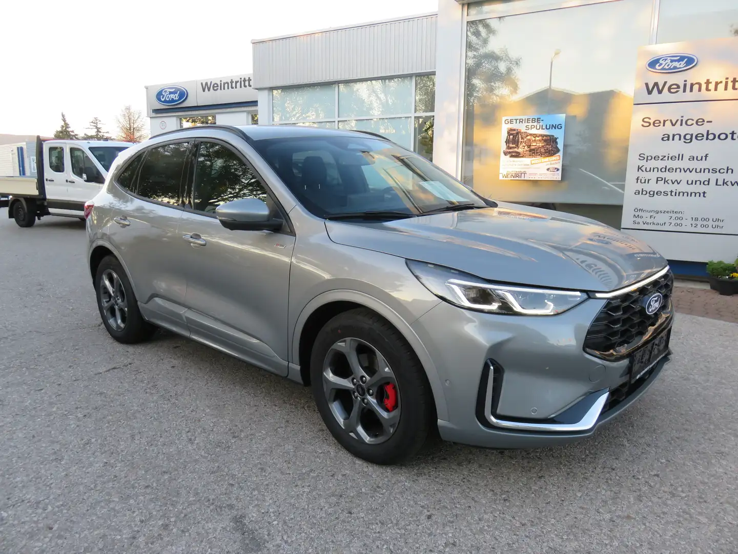 Ford Kuga 2,5 Duratec FHEV ST-Line Aut. Grau - 1