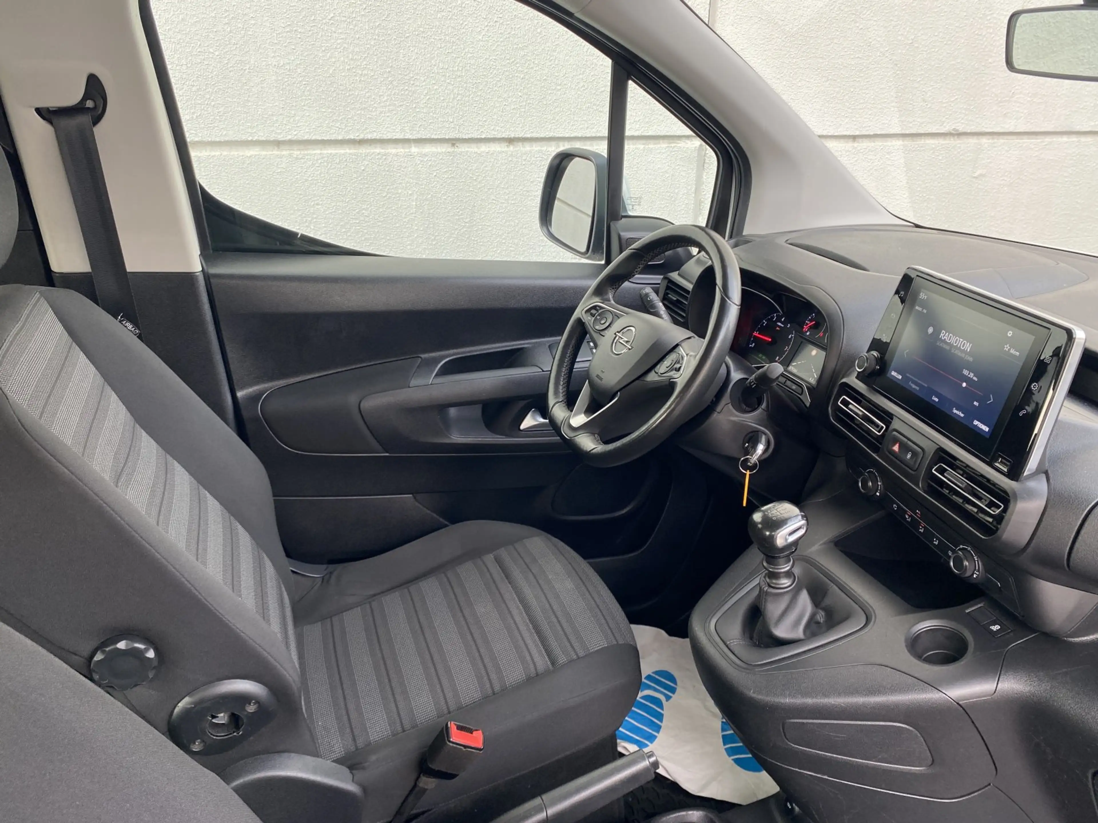 Opel Combo Life 1.2 Turbo Edition Klima Dachträger CarPlay AndAut — photo 11