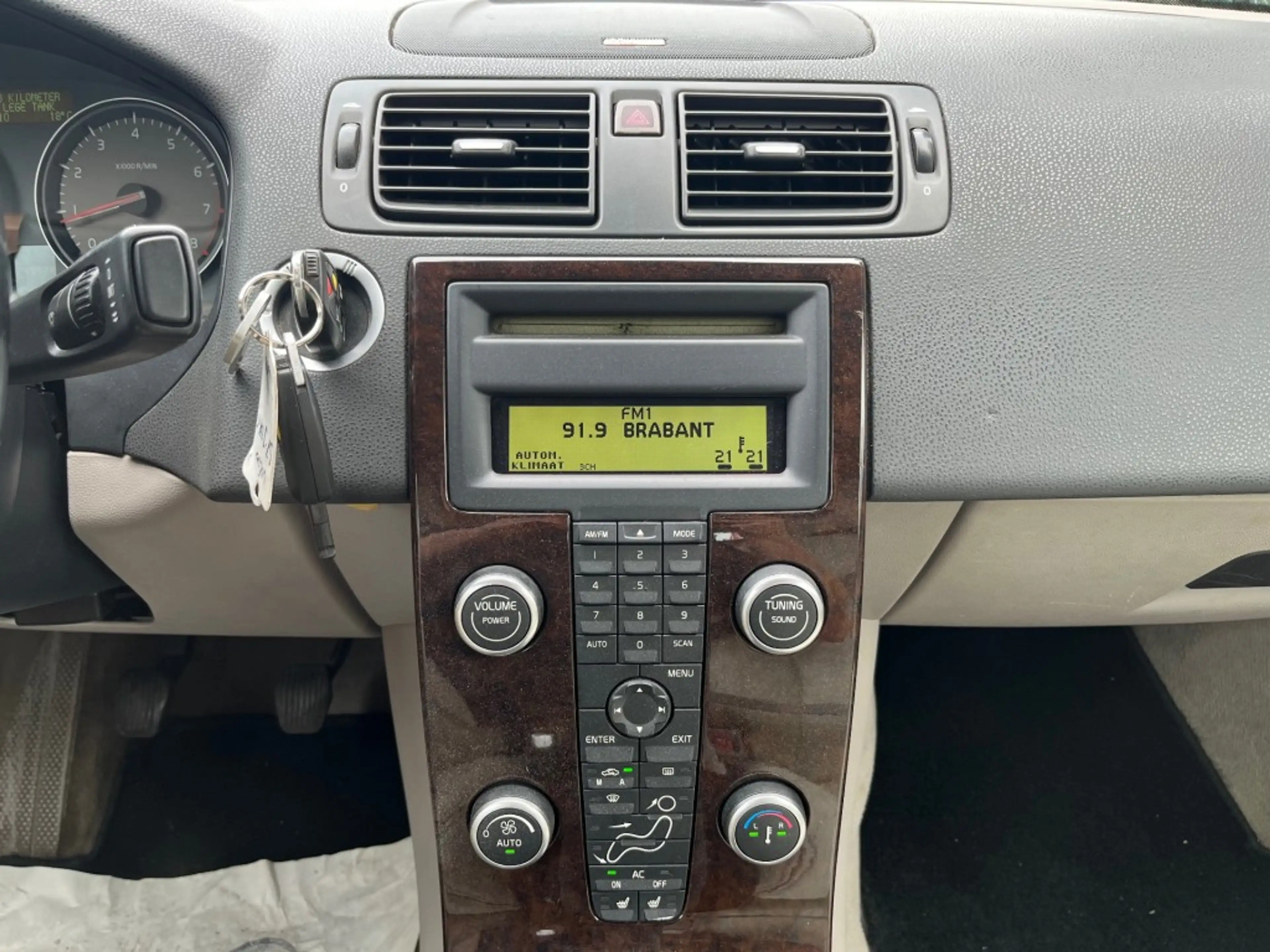 Volvo C70 2.4I CABRIOLET 170PK / LEDER / STOELVERW. / DYNAUD — photo 9
