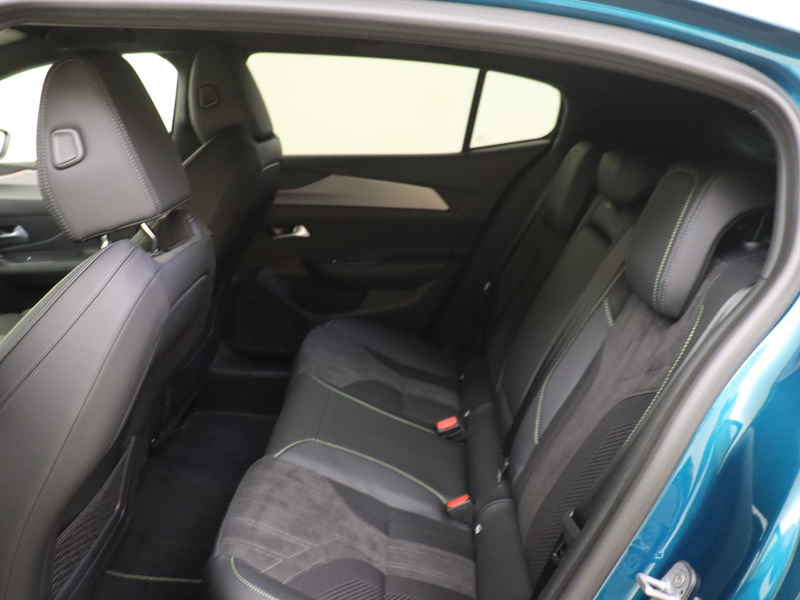 Peugeot 408 e-408 GT Avantage 58 kWh | Stoel en Stuurverwarmin — photo 12