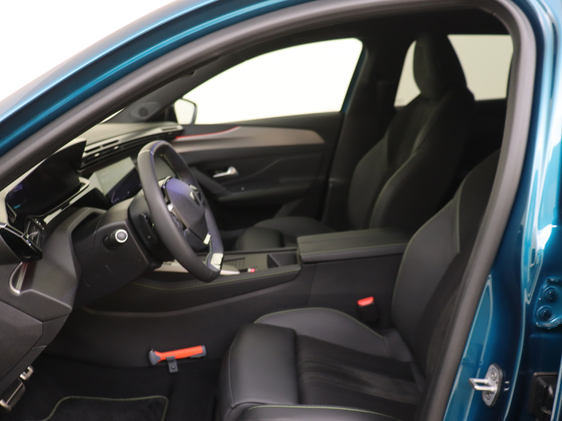 Peugeot 408 e-408 GT Avantage 58 kWh | Stoel en Stuurverwarmin — photo 10