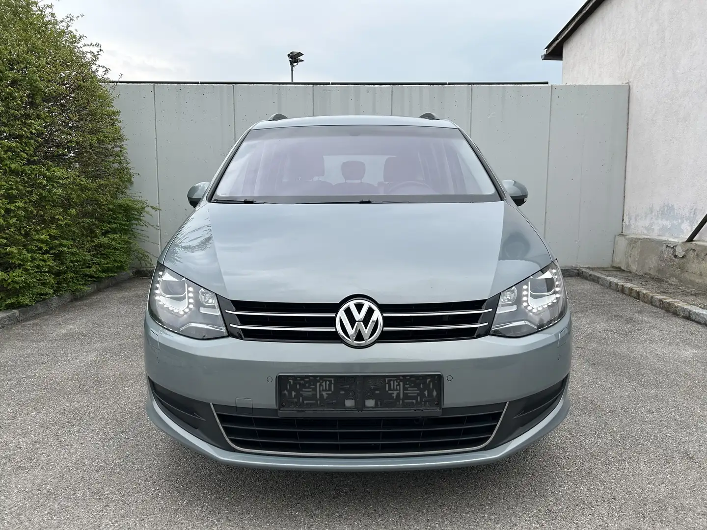 Volkswagen Sharan Comfortline BMT 2,0 TDI DPF Grau - 2