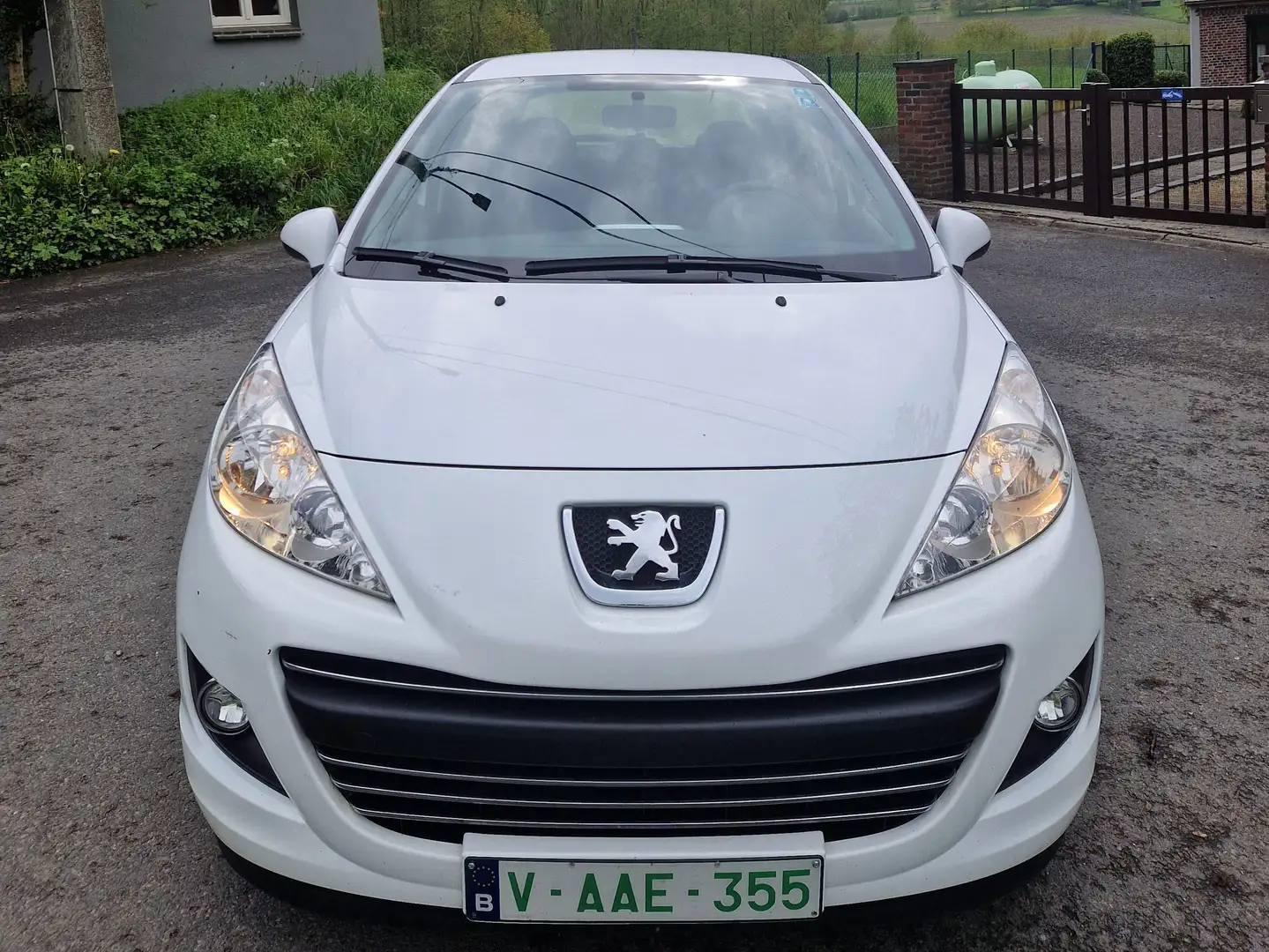 Peugeot 207 1.6 HDi Active FAP Weiß - 2