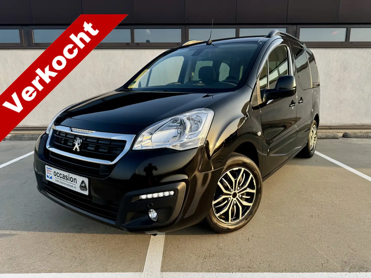 Peugeot Partner Tepee 1.2 PureTech Allure 110 PK | Navi | Cruise | - 1