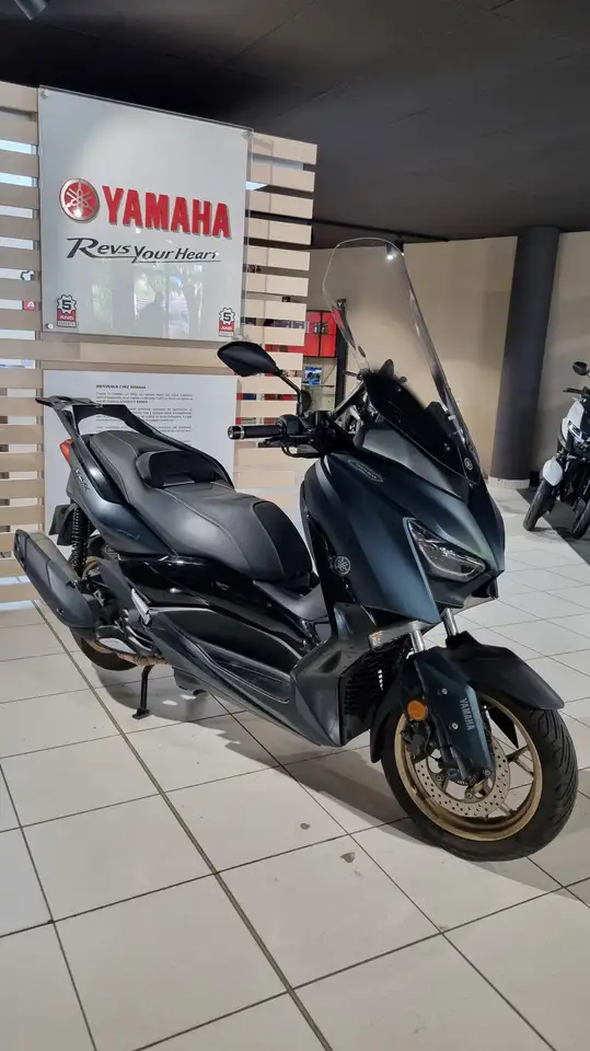 Yamaha X-Max 125