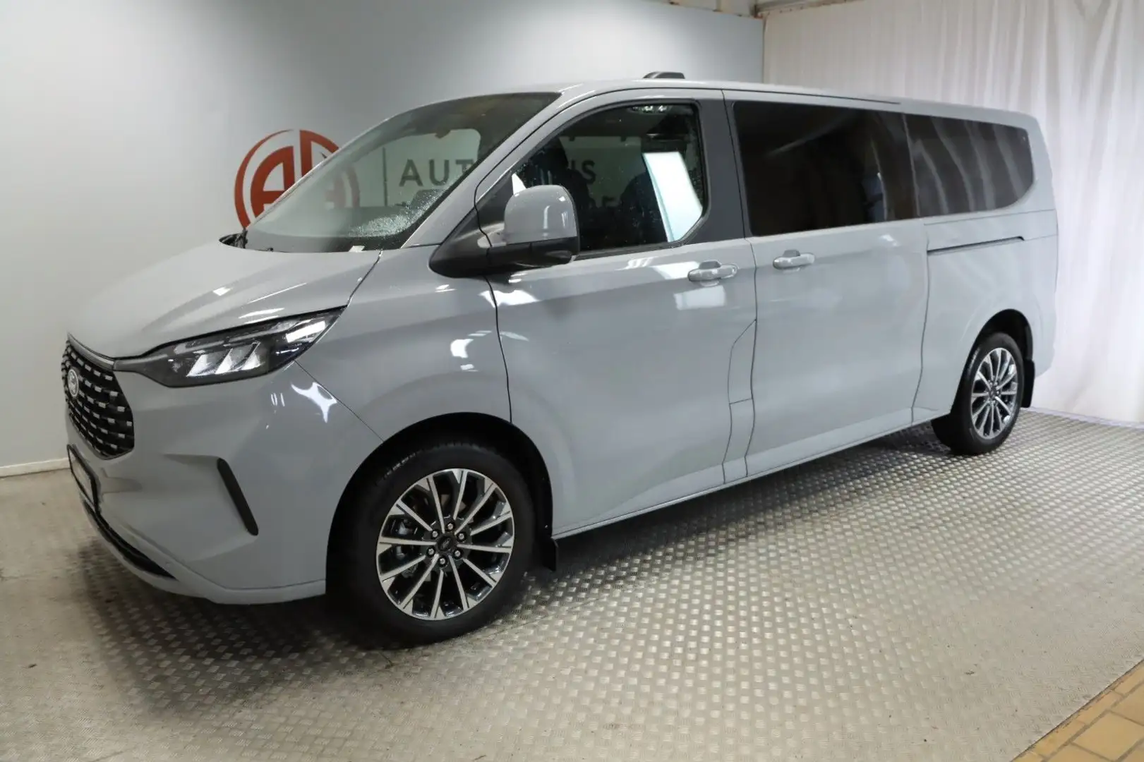 Ford Tourneo Custom Bus 320 L2 Tourneo Titanium X FWD Gris - 2