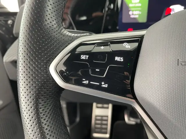 Volkswagen Golf view 14