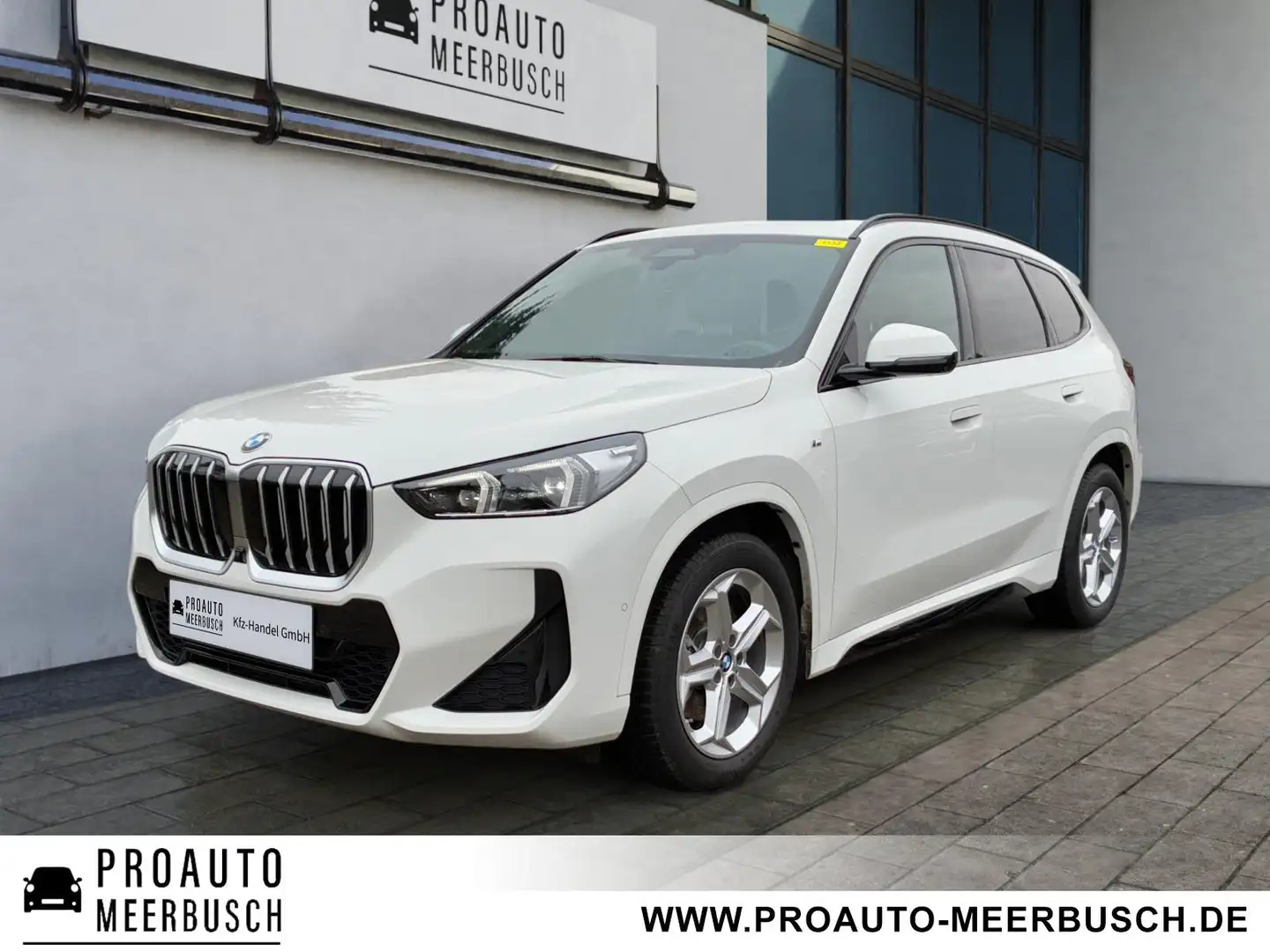 BMW X1 20i sDrive M Sport MMRY/ACC/ADAPTLED/HUD/PANO Weiß - 1