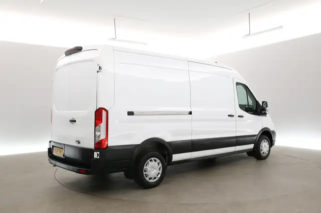 Ford Transit view 3