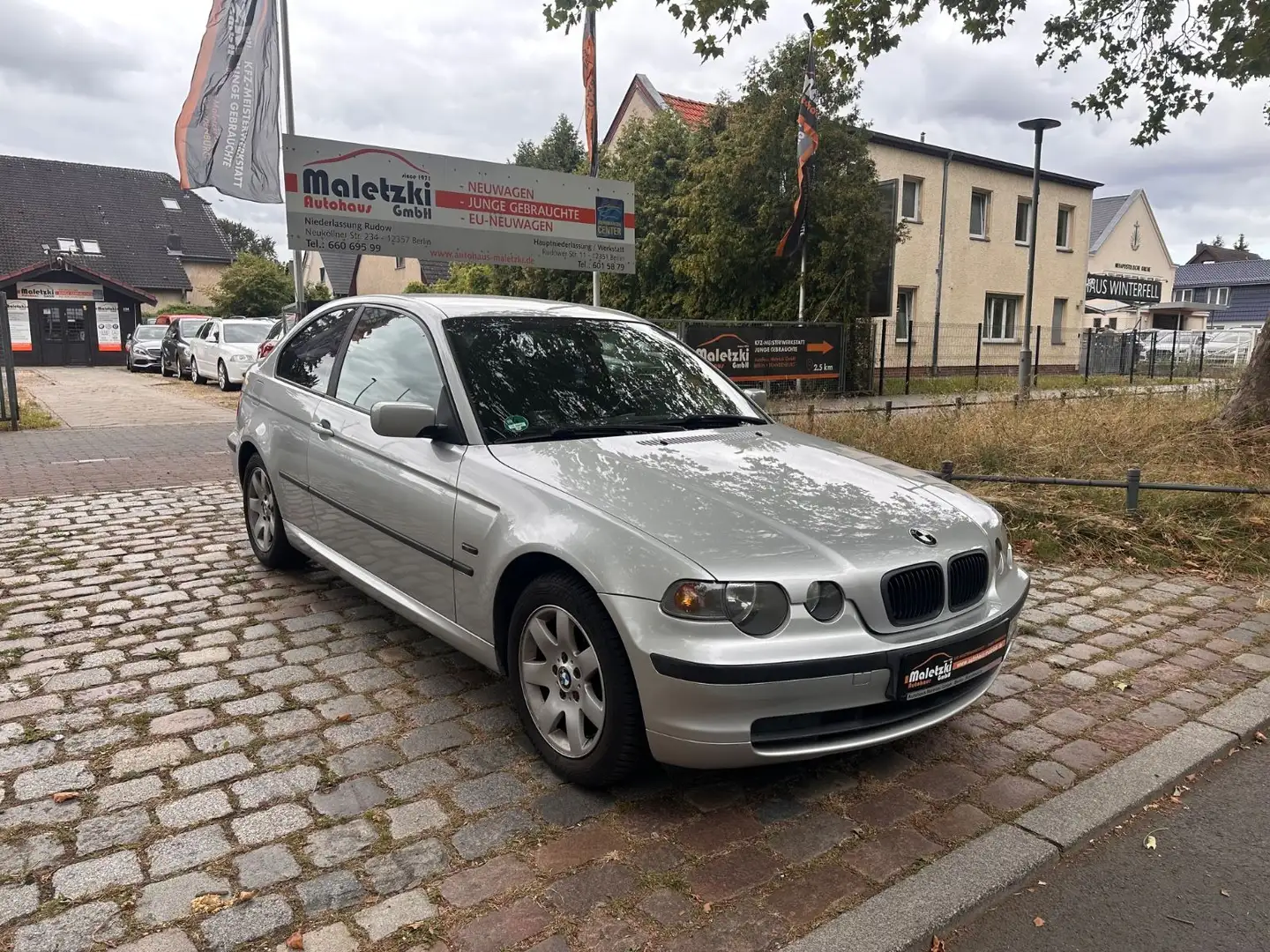 BMW 316 Ti Compact*PDC*Tempomat*SHZ*Automatik* Silber - 1