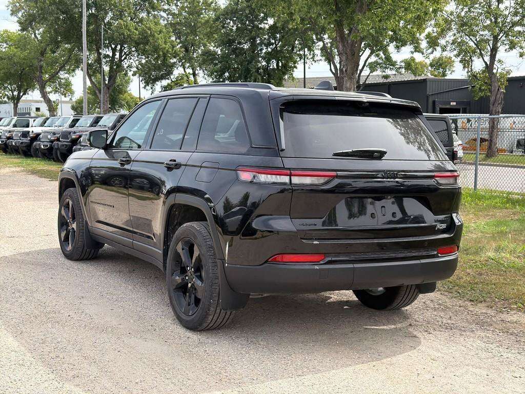 2024 Jeep Grand Cherokee Limited | Integrated Off-Road Camera | Dual-Pane C — снимка 1