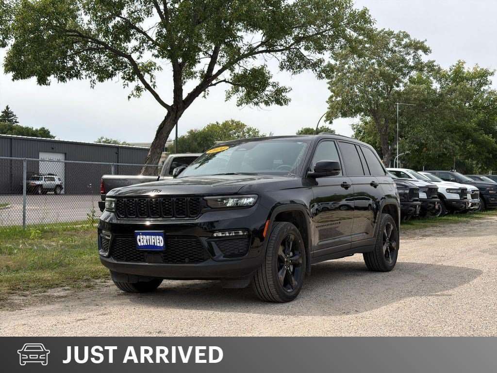 2024 Jeep Grand Cherokee Limited | Integrated Off-Road Camera | Dual-Pane C